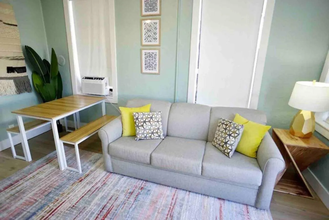 Apartment Boho Vibes! Walk 2 Beach & Ocean Center! Daytona Beach United States